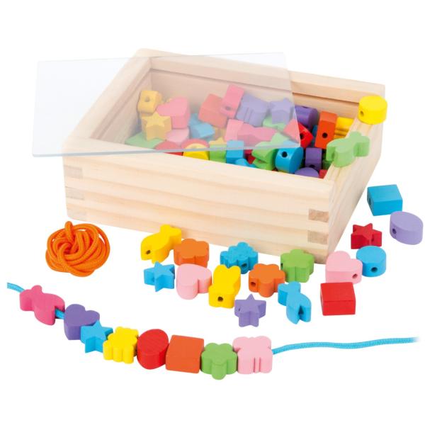Small Foot Drevené navliekacie korálky tvary v krabičke