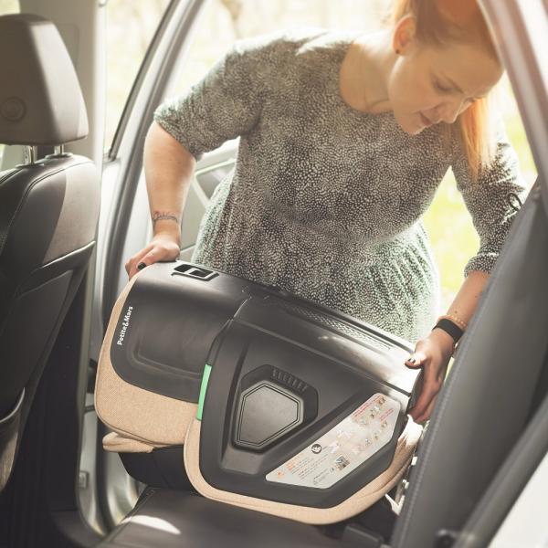 PETITE&MARS Autosedačka Flex Pro i-Size Šedý vzduch 100-150 cm (15-36 kg) (obrázek 9)
