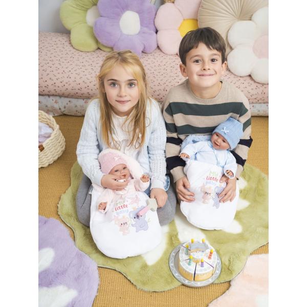 Llorens 63806 NEW BORN - realistická panenka miminko se zvuky a měkkým látkovým tělem (obrázek 6)