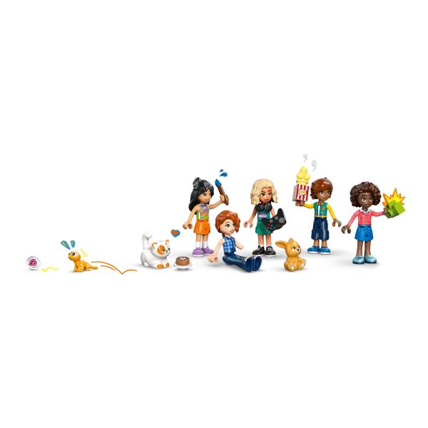 LEGO® Friends 42689 Klubovna kamarádů v městečku Heartlake (obrázek 8)