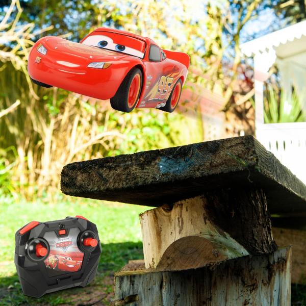 Dickie RC Cars 3 Blesk McQueen Turbo Racer 1:24, 17cm, 2kan (obrázek 4)