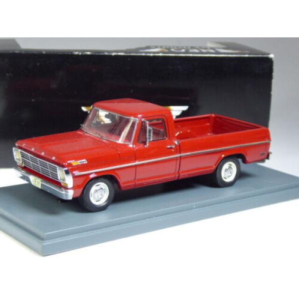 1:43 Ford F-series Red