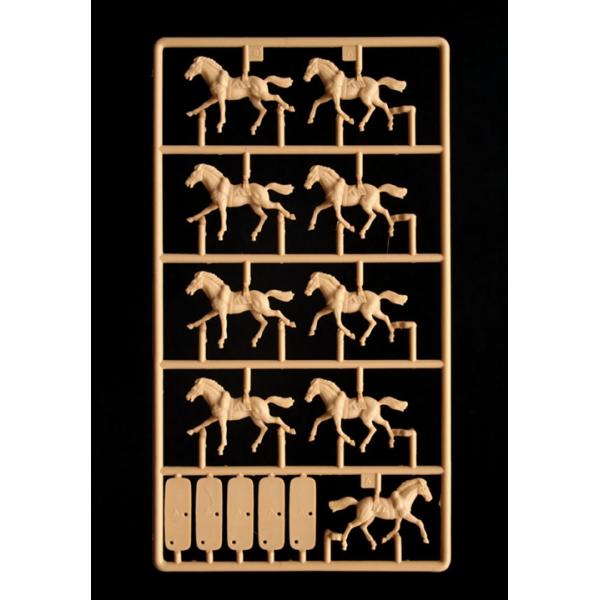 Model Kit figurky 6084 - Napoleonic WARS - FRENCH CUIRASSIEURS (1:72) (obrázek 4)