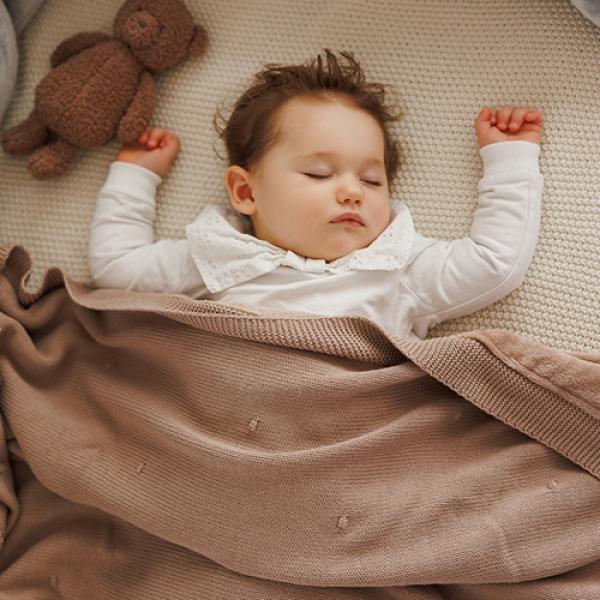 BABYONO Deka z přírodní bavlny 75 × 100 cm dark beige 0m+ (obrázek 3)