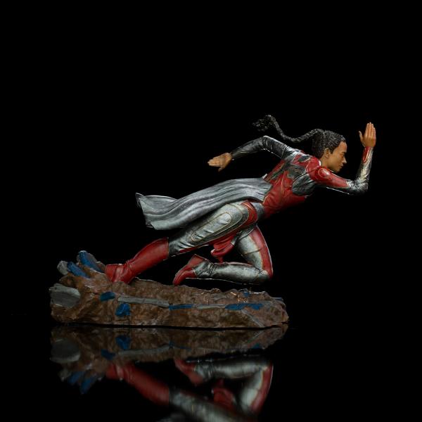 Iron Studios Marvel: Eternals - Makkari Socha Art Scale 1/10 (obrázek 4)