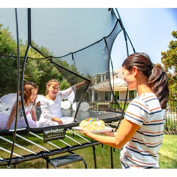 Springfree Trampoline® Large Oval (O92) Trampolína s ochrannou sítí, 240 × 400 cm (obrázek 3)