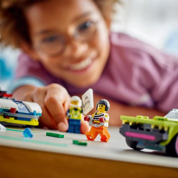 LEGO® City 60415 Honička policejního auta a sporťák (obrázek 8)