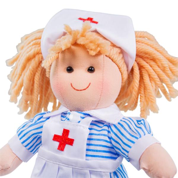 Bigjigs Toys Látková panenka zdravotní sestřička Nancy 28 cm (obrázek 3)