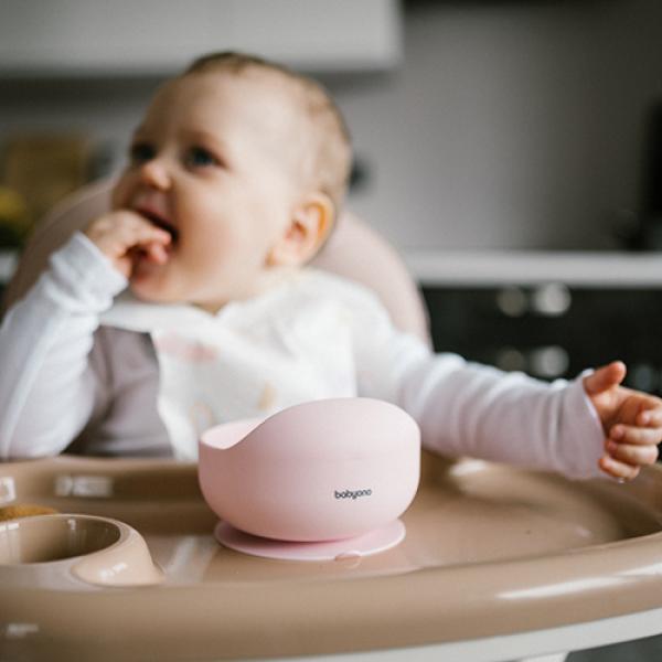 BABYONO Silikonová dudlíková miska s prísavkou - pink 6m+ (obrázek 10)