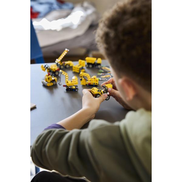 LEGO® Technic 42233 Mocné stroje (obrázek 9)