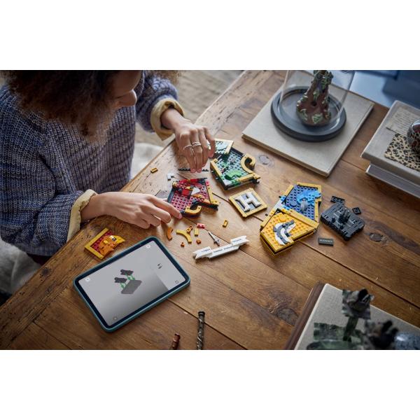 LEGO® Harry Potter™ 76462 Erb fakult Rokfortu (obrázek 10)