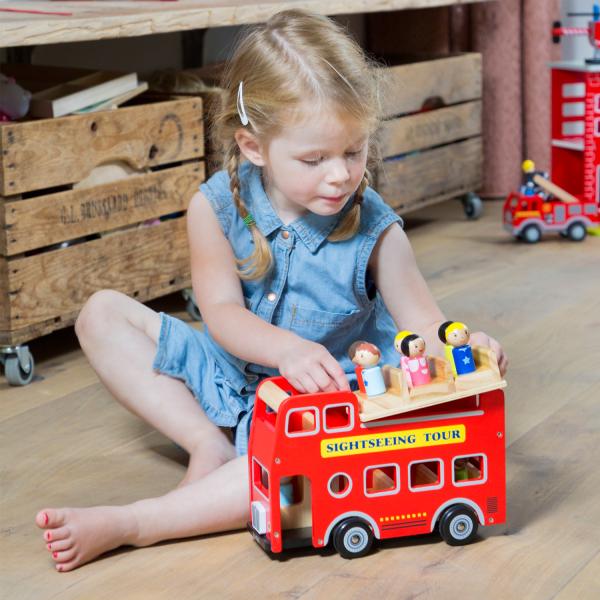 New Classic Toys Červený městský autobus + 9 figurek cestujících (obrázek 4)