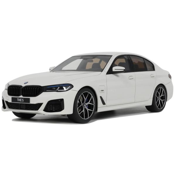 1:18 BMW 545E X DRIVE BERLINA M SPORT BIANCO ALPINO