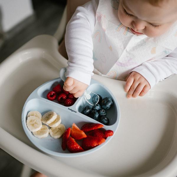 BABYONO Miska s silikonovým sacím kohoutkem - modrá 6m+ (obrázek 4)