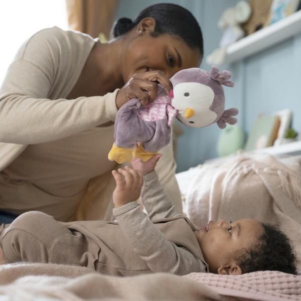 INGENUITY Hračka plyšová sova Nally 0m+ (obrázek 3)