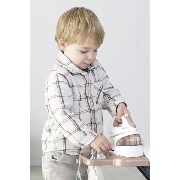 Smoby Tefal Žehlicí prkno a žehlička se základnou (obrázek 9)