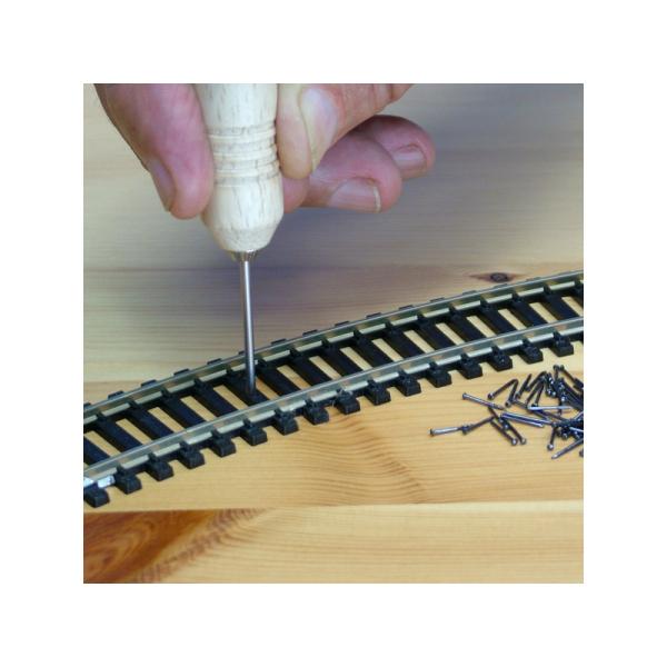 Modelcraft zatloukač hřebíků, ocelové hřebíky 0,7x6mm (100ks) (obrázek 4)