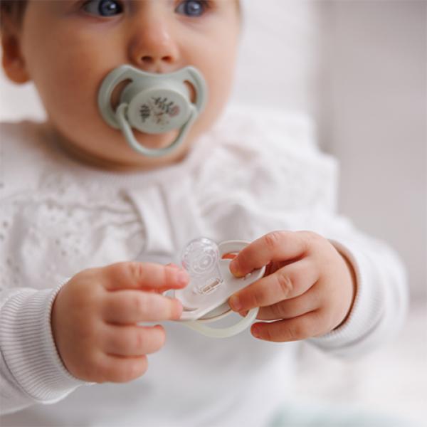 BABYONO Dudlíky silikonové symetrické 6-18m, 2 ks (obrázek 11)