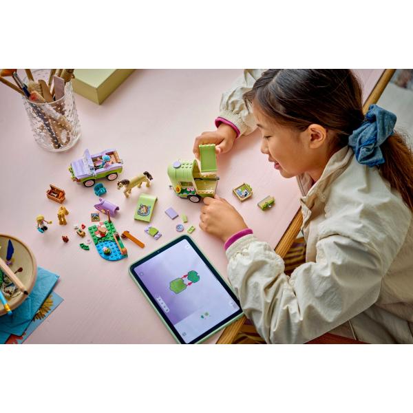 LEGO® Friends 42695 Přívěs s koněm a hříbátkem (obrázek 7)