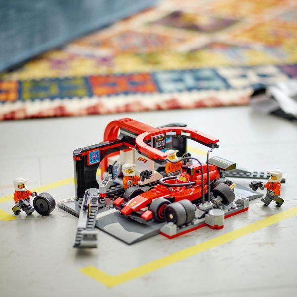 LEGO® City 60443 Zastávka v F1® a Pit Crew s autem Ferrari (obrázek 5)