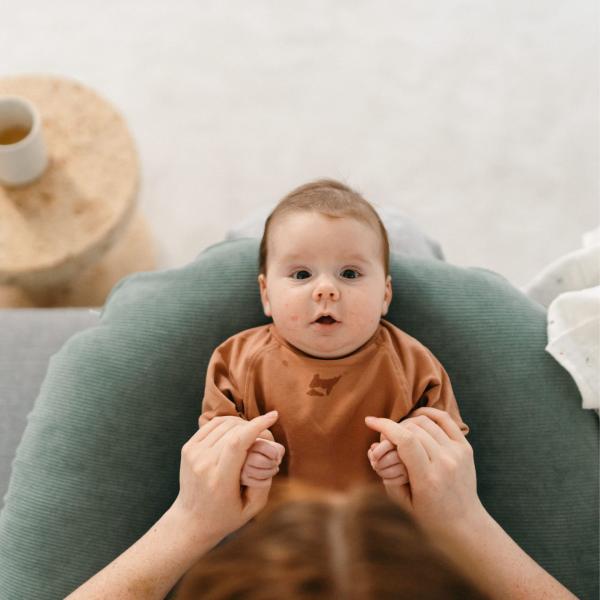 Buddy multifunkční kojicí polštář, Corduroy Green