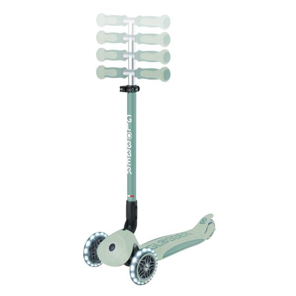 Globber koloběžka Go Up deluxe lights ecologic 360 ° pistachio (obrázek 3)