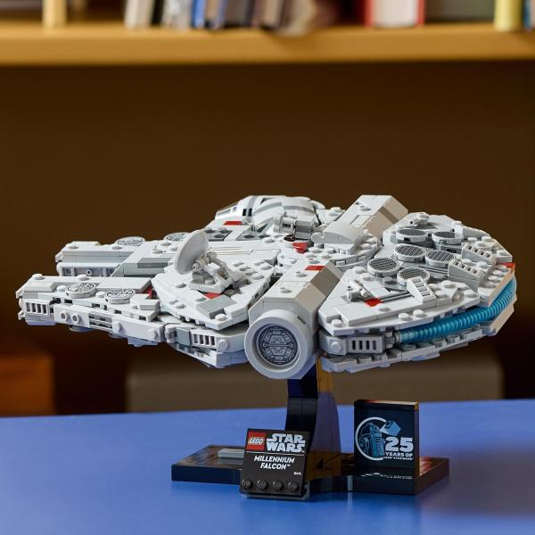 LEGO® Star Wars™ 75375 Millennium Falcon™ (obrázek 5)