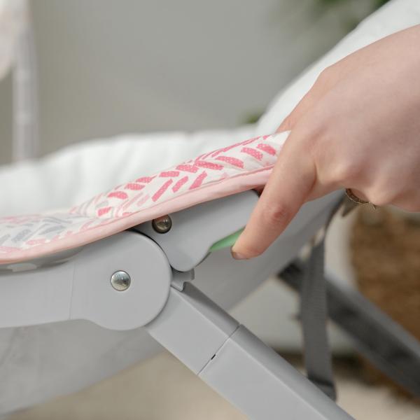 INGENUITY Lehátko vibrující 3v1 Keep Cozy™ Lily™ 0m+, do 18kg (obrázek 6)