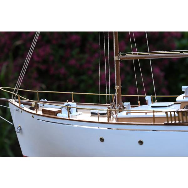 Mantua Model Motorová jachta Bruma 1:43 kit (obrázek 8)