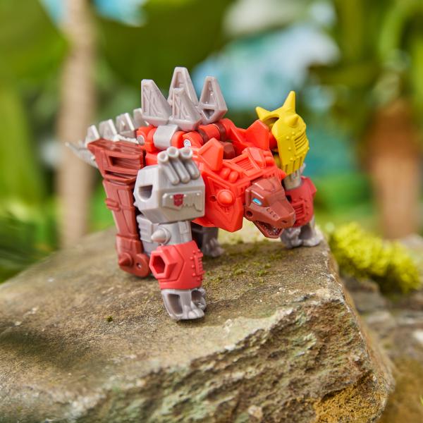 HASBRO - Transformers Cyberworld, DINOBOT SNARL (obrázek 7)