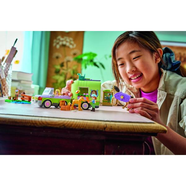LEGO® Friends 42695 Přívěs s koněm a hříbátkem (obrázek 9)
