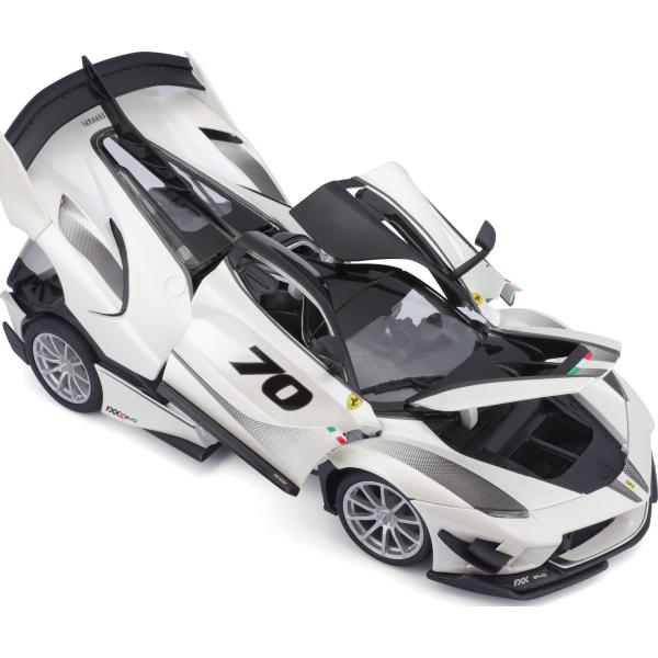 Bburago 1:18 Ferrari TOP FXX-K EVO Nr.70 (white/black)