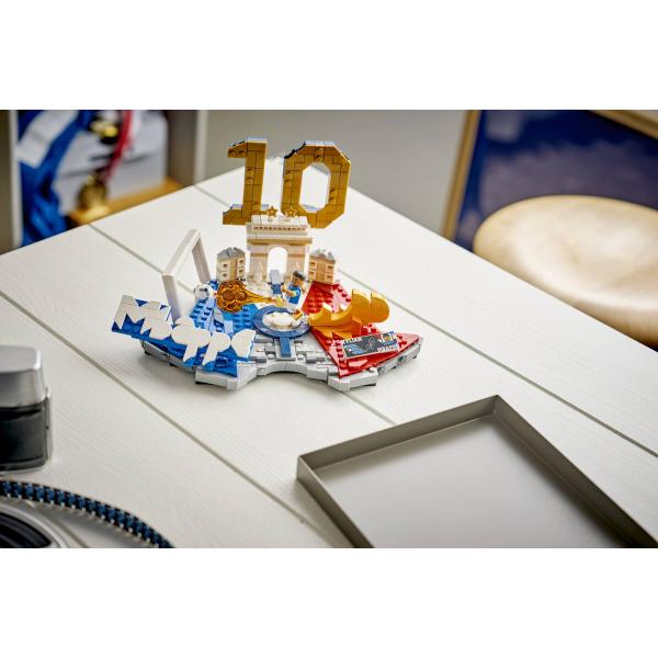 LEGO® Editions 43013 Kylian Mbappé – Hvězdné momenty fotbalu (obrázek 4)