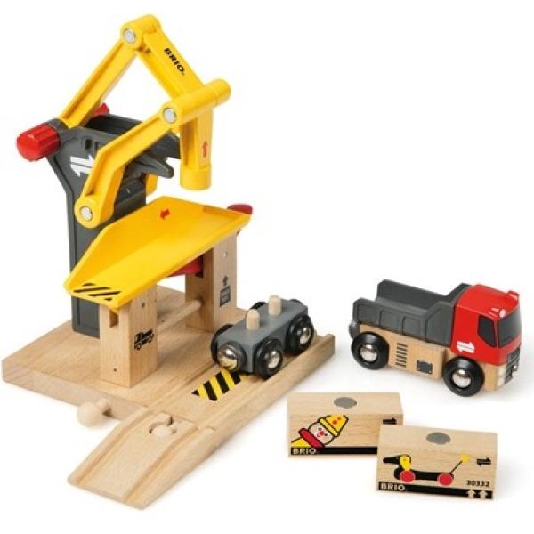 Stazione Brio Transfer con carri e merci. automatico