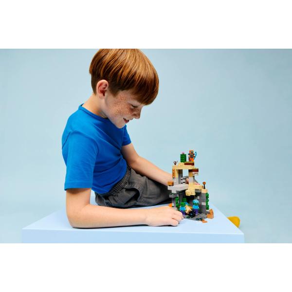 LEGO® Minecraft™ 21587 Zombie kobka (obrázek 8)