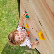 12121212yyyBERG-PlayBase-Zubeho-r-Kletterwand-2.jpg