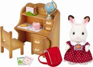 Sylvanian Families Čokoladni namještaj za kuniće - medicinska sestra za stolom sa stolicom