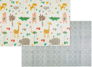 PETITE&amp;MARS Podložka na hranie skladacie Campy L 130x200cm Animals&amp;Hexagon