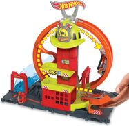 Super stație de pompieri Mattel Hot Wheels City cu buclă