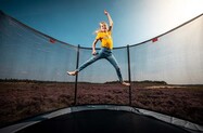 berg-favorit-regular-200-safety-net-comfort-grey-lifestyle-jump_1__54214.1611059415.jpg