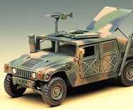 Model Kit military 13241 - M-1025 ARMORED CARRIER (1:35)