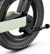 16.00.24.00_2_berg_moov_10_kickstand.jpg