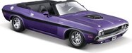 Maisto - 1970 Dodge Challenger R/T Convertible, metal fialový, 1:24