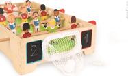 J02070_Dreveny_futbalovy_stol_Champions_Janod_so_sietkovou_brankou_od_3-8_rokov_1.jpg