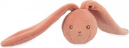 K218006_Kaloo_Jemna_hrkalka_v_tvare_lopticky_s_uvazovacimi_usami_terracotta_Lapinoo_02.jpg