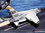 Model Kit repülőgép 12521 - USN F-8E VF-162 "The Hunters" (1:72)