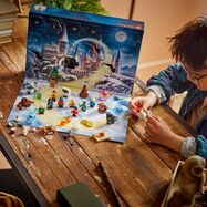 LEGO_76456_Lifestyle_Build_crop.jpg