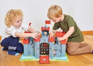 TV290-Lionheart-Castle-Red-Knight-Tower-Flag-Boys.jpg