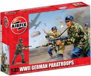 Classic Kit VINTAGE figurky A02712V - WWII German Paratroops (1:32)