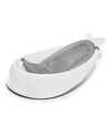 Cada SKIP HOP cu covoraș ergonomic Moby trifazic, alb